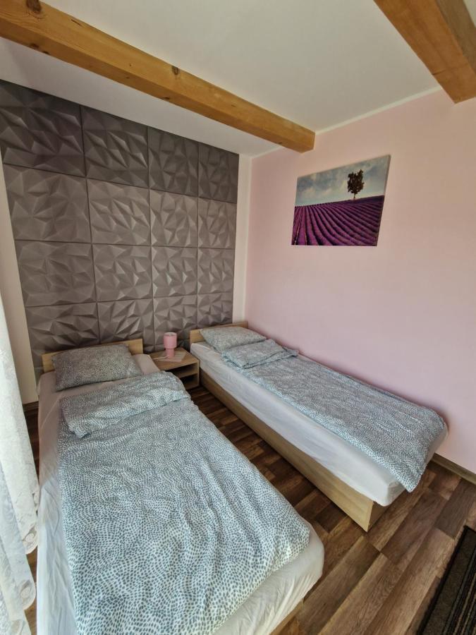 Hotel Stara Kuznia Radkow Esterno foto
